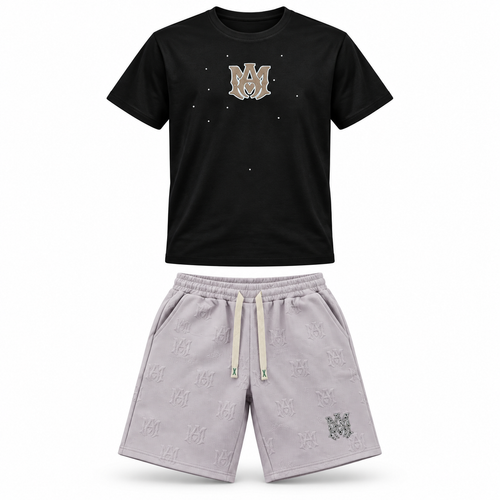 Conjunto de camiseta negra y short gris lila con monograma